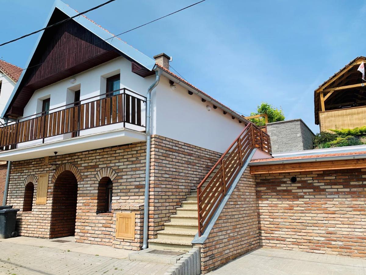 Ubytovani U Lisaka Foxe Villa Bulhary Ngoại thất bức ảnh